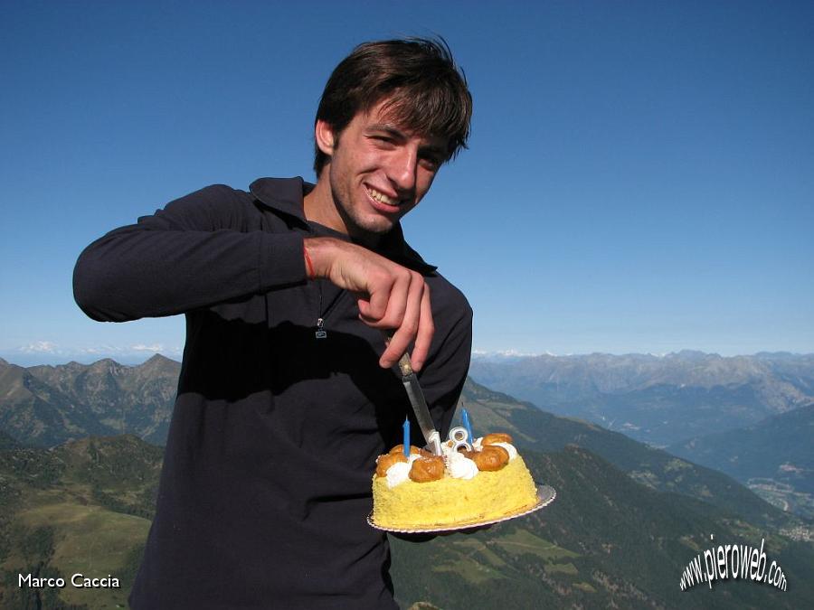 13_Il taglio della torta.JPG